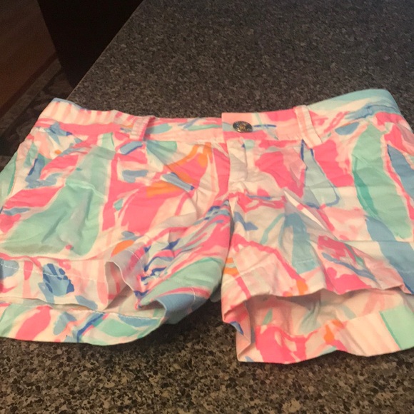 Lilly Pulitzer Callahan Short Size 00 - Picture 1 of 5